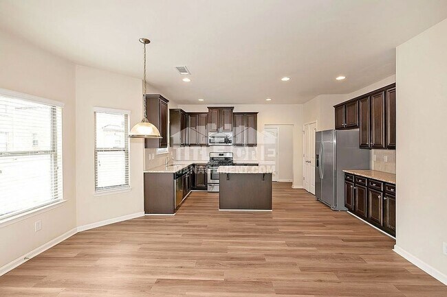 Building Photo - Spacious 4BR House in Loganville