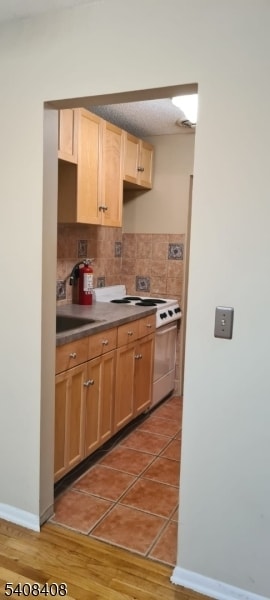 Building Photo - 28 W Elizabeth Ave