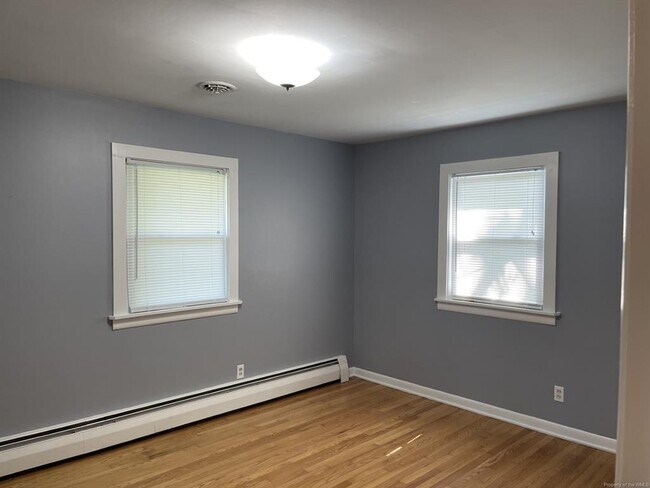 Building Photo - 107 Caran Rd
