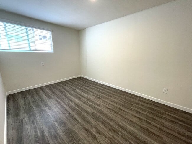 Building Photo - 202- 208 W. Mariposa Avenue