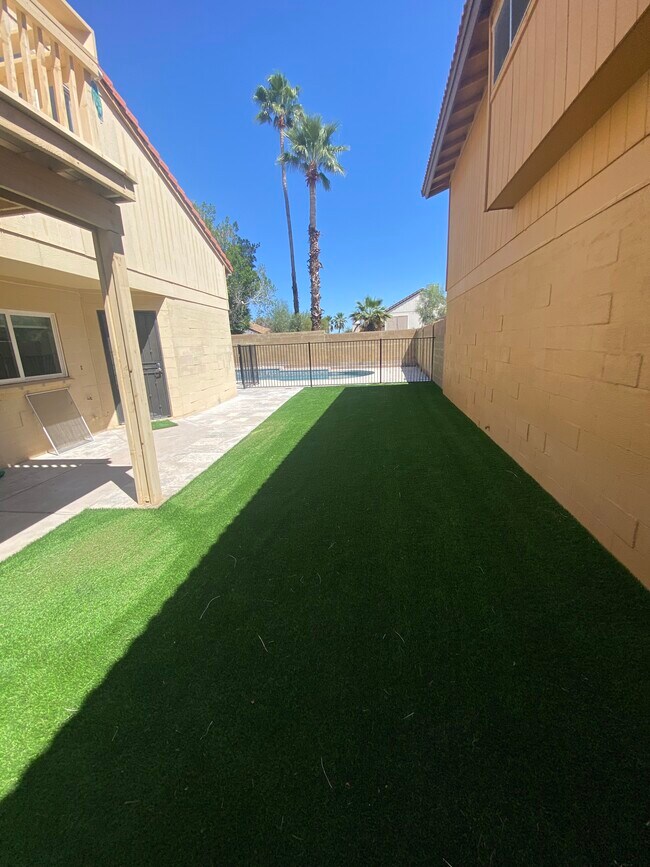 Building Photo - 9653 S 44th St