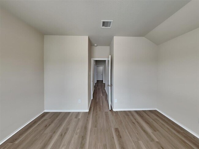 Building Photo - 7335 Winter Song Dr