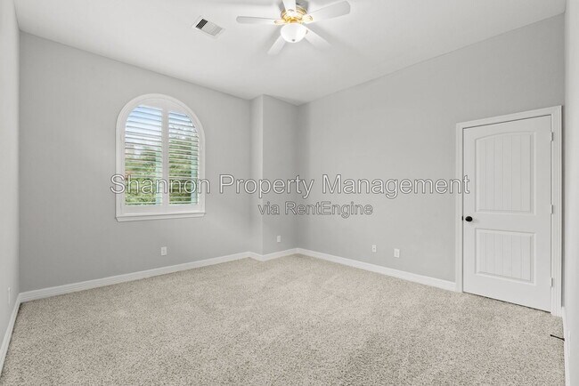 Building Photo - 5936 Kiam St