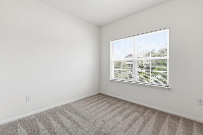 Building Photo - 7121 Ranchito Dr