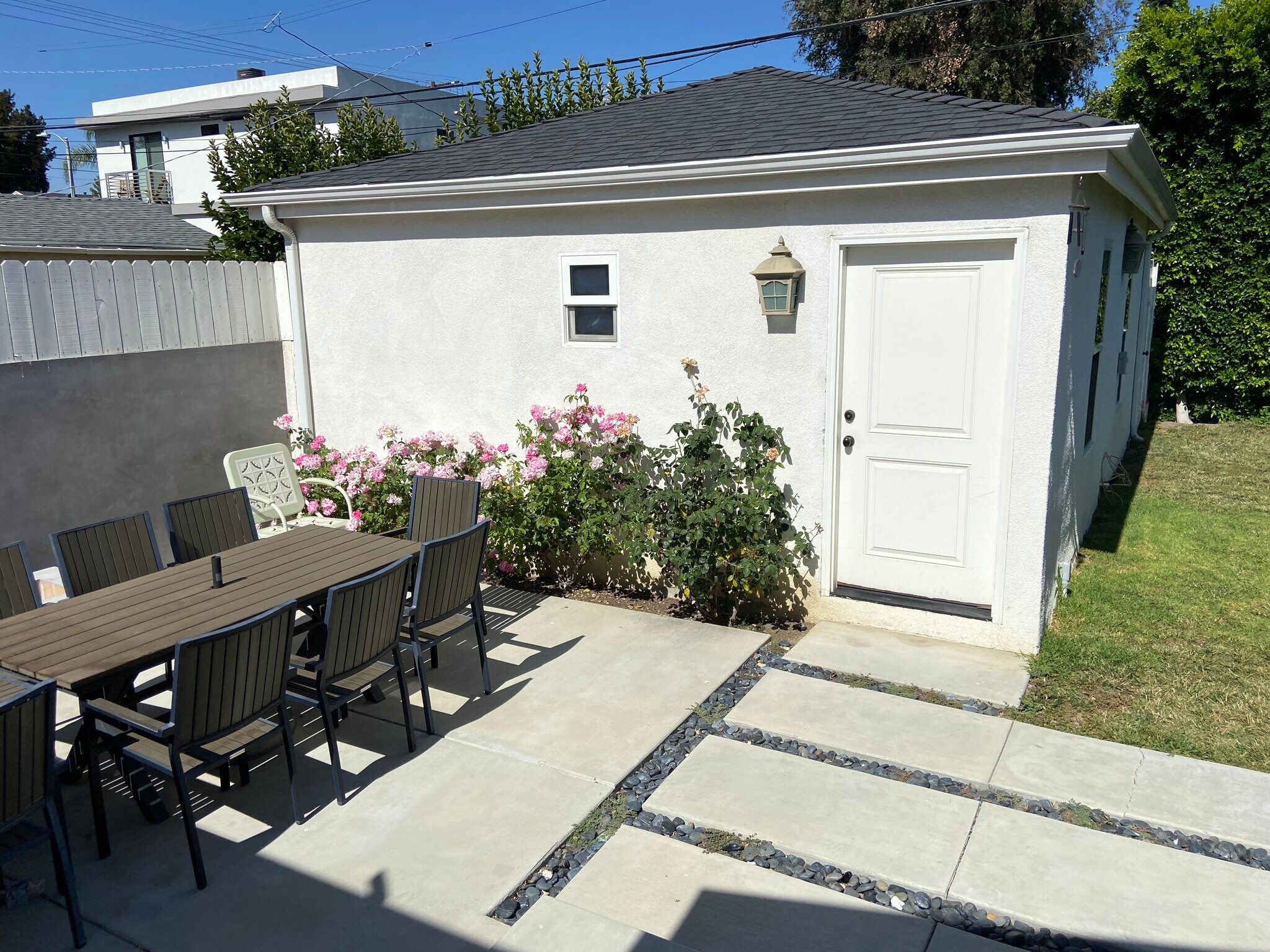 Building Photo - 4470 Stansbury Ave