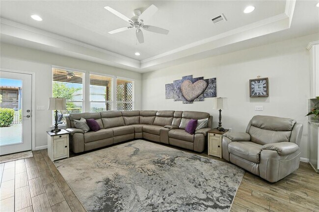 Building Photo - 107 Calhoun Ln