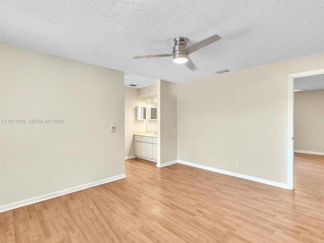 Building Photo - 1353 Springside Dr