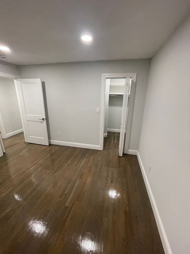 Building Photo - Modern 2bed + 2bath Chestnut Hill - Brookline