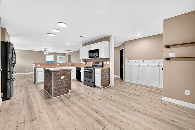 Building Photo - 926 Seabourne Meadow Dr