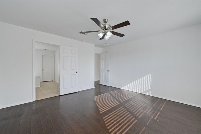 Building Photo - 480 Camelia Pkwy