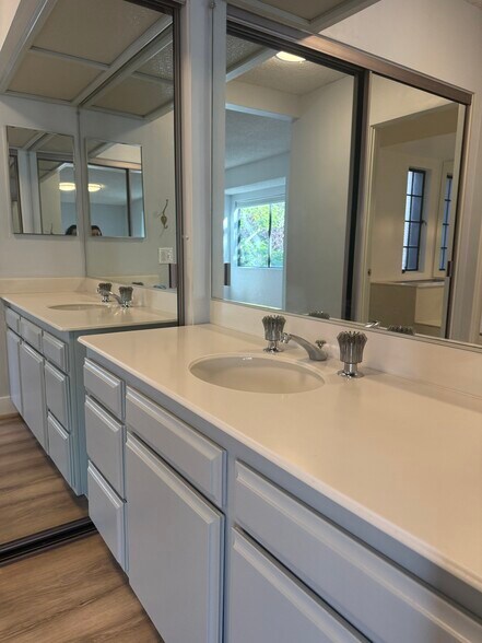 Building Photo - 4549 Alla Rd