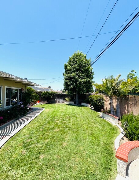 Building Photo - 18171 Beneta Way