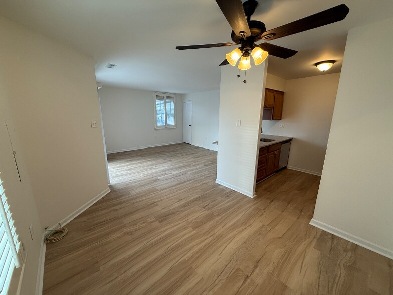 Building Photo - 713 Timber Ln