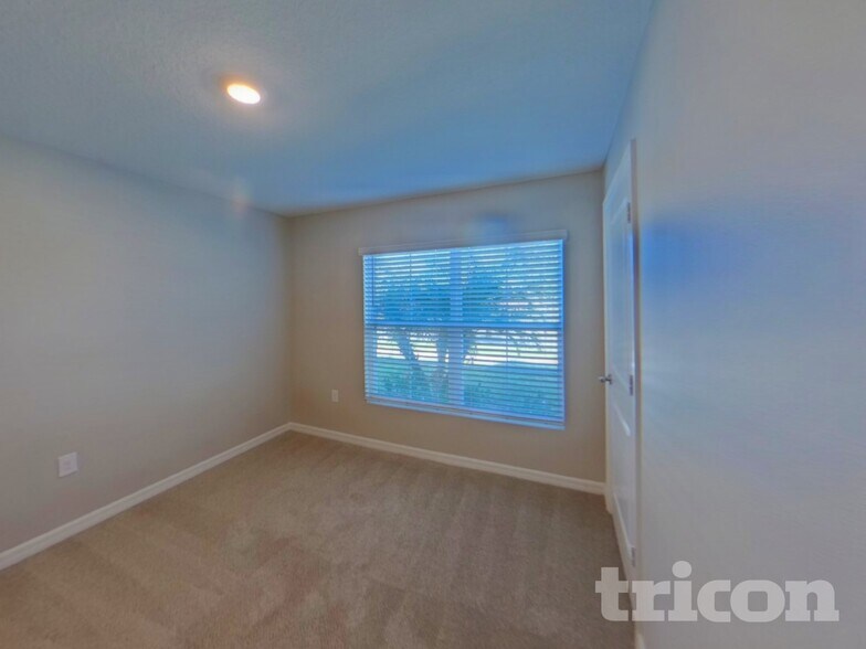 Building Photo - 2007 12th St SE