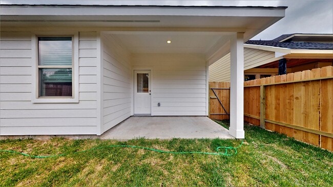 Building Photo - 10434 Astor Pt Trl