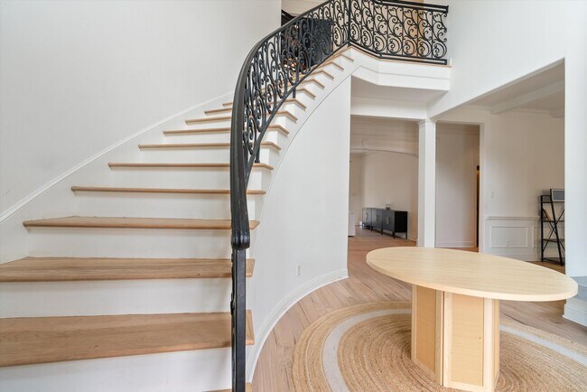 Building Photo - 9376 Forest Wind Cove