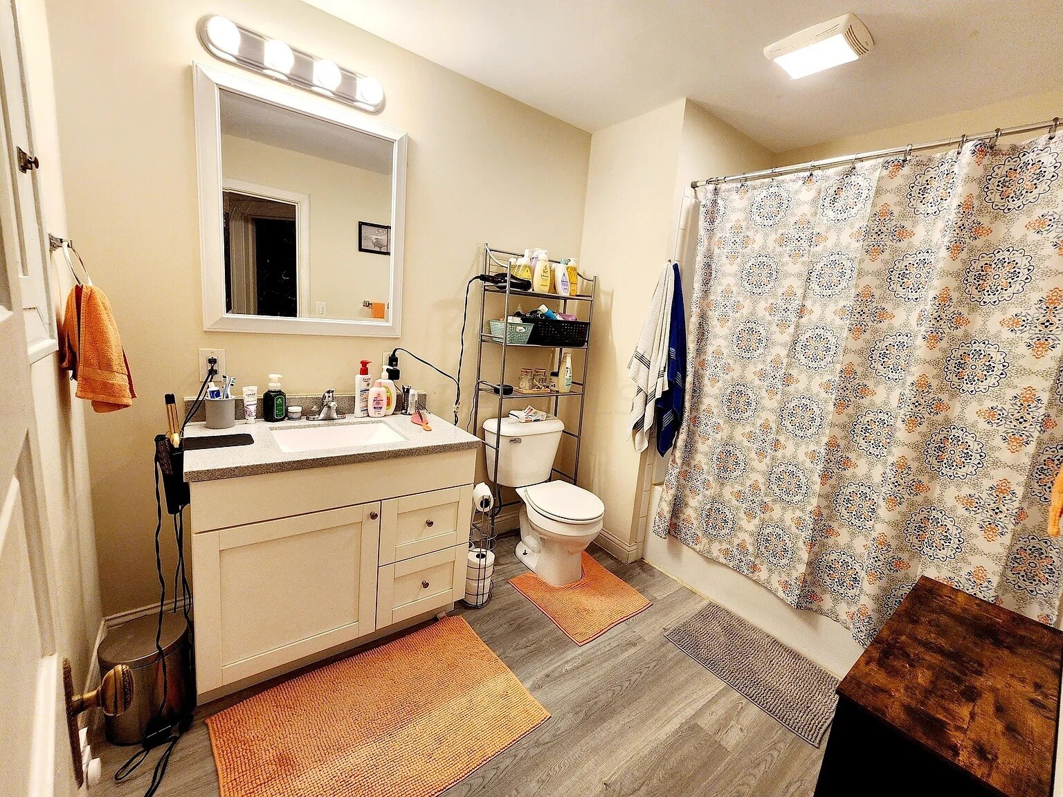 Full bathroom on second floor - 331 N North St