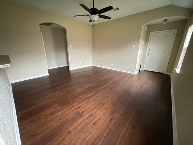 Building Photo - 2903 Montague County Dr