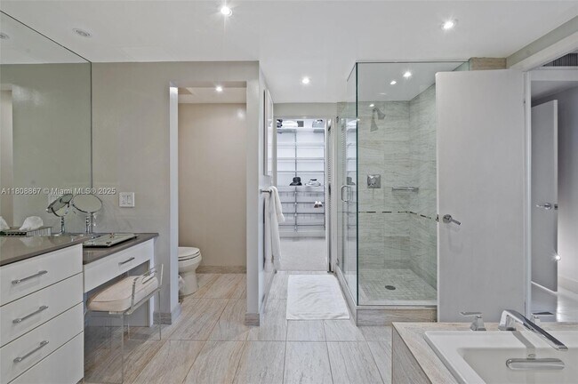 Building Photo - 10205 Collins Ave