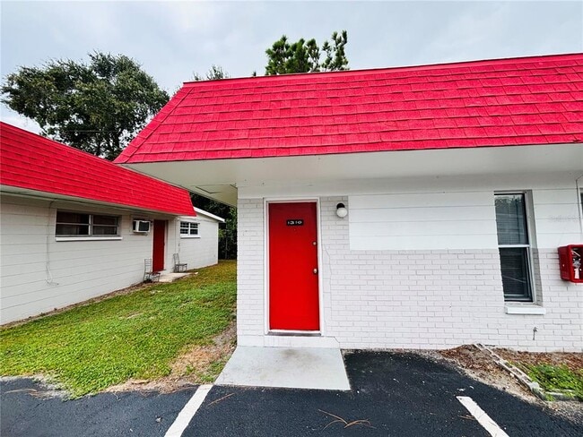 Building Photo - 1310 Lexington Ct