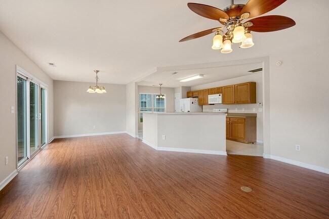 Building Photo - 5020 Babbling Brook Dr