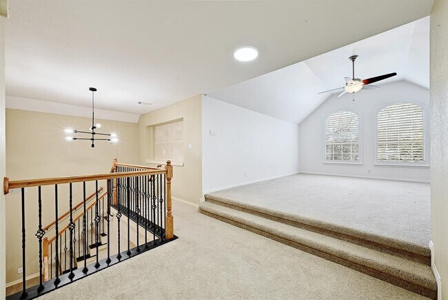 Building Photo - 11208 South Bay Ln