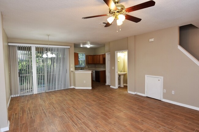 Building Photo - 11037 Black Swan Ct