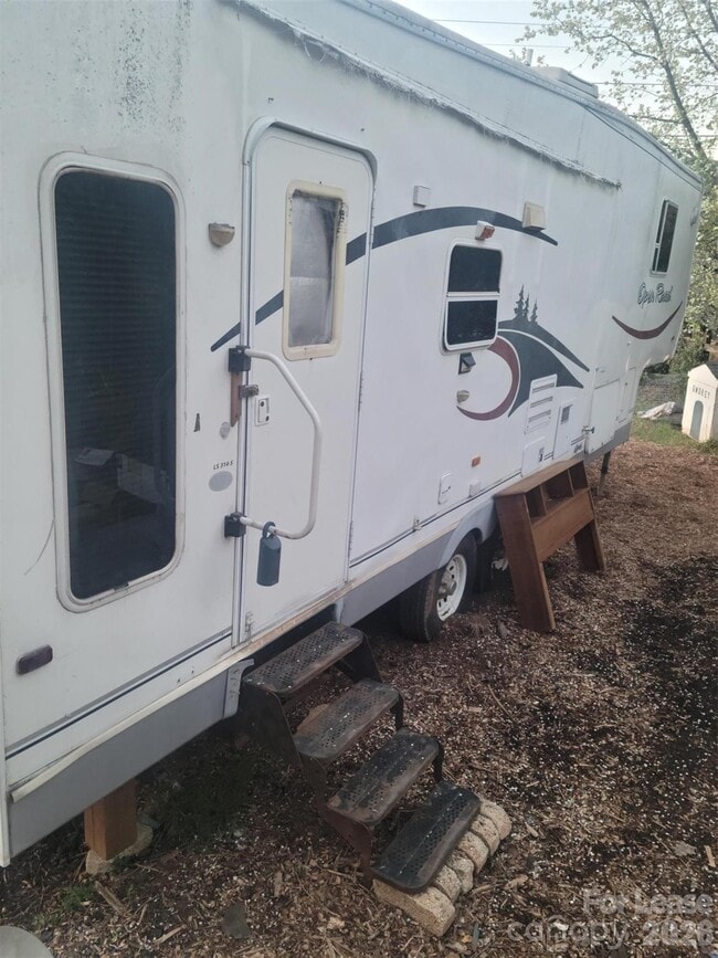 Building Photo - 7908 McIlwaine Rd