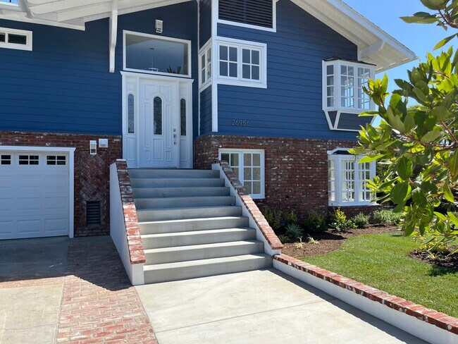 Building Photo - 26956 Calle Maria