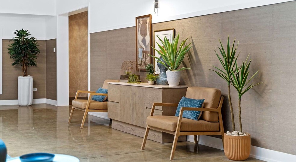 Building Photo - 5430 N Sheridan Rd