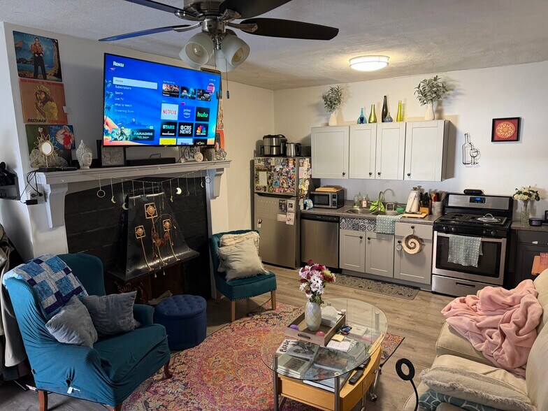 Building Photo - 719 Park Ave