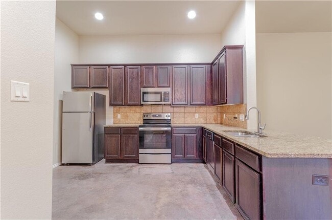 Building Photo - 421 Jack Rabbit Ln