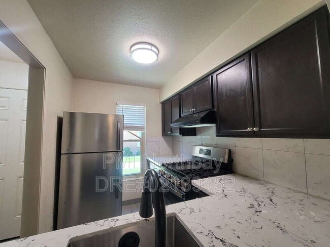 Building Photo - 1206 Dana Dr