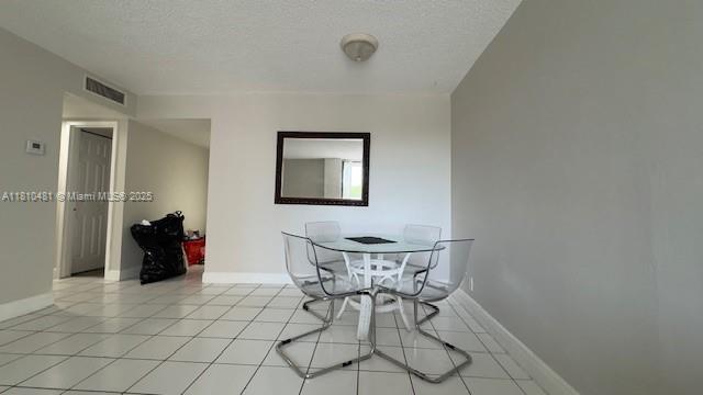 Building Photo - 2821 N Miami Beach Blvd