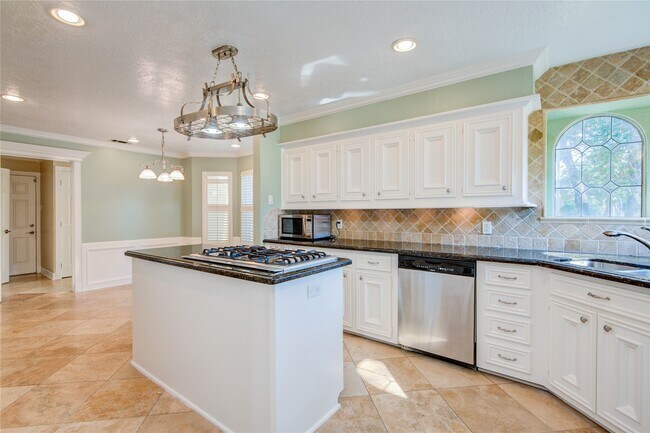 Building Photo - 8906 Herts Rd