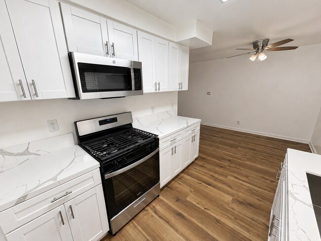 Building Photo - 343 S Steckel Dr
