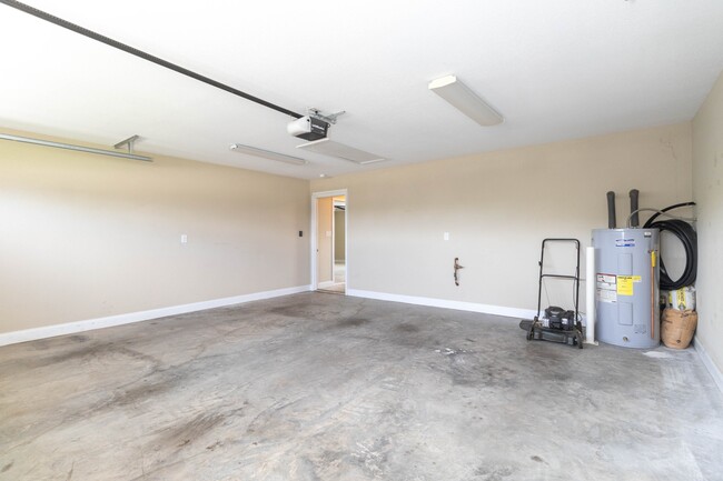 Building Photo - 839 Wells Rd