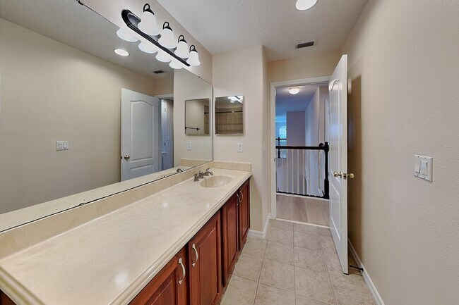 Building Photo - 14614 Cableshire Way
