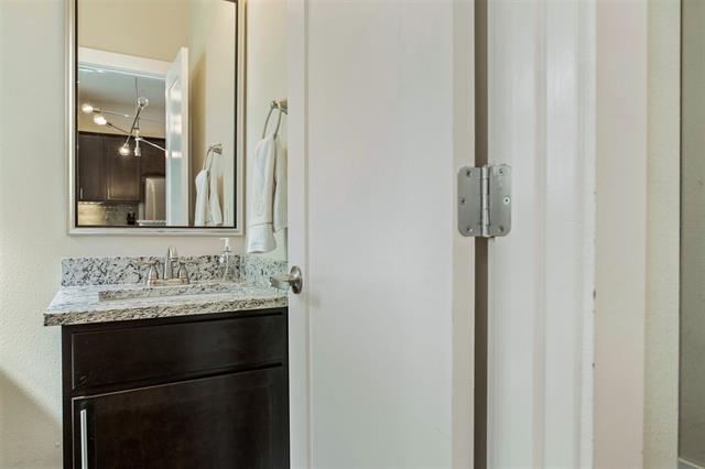 Building Photo - 5820 Bryan Pkwy