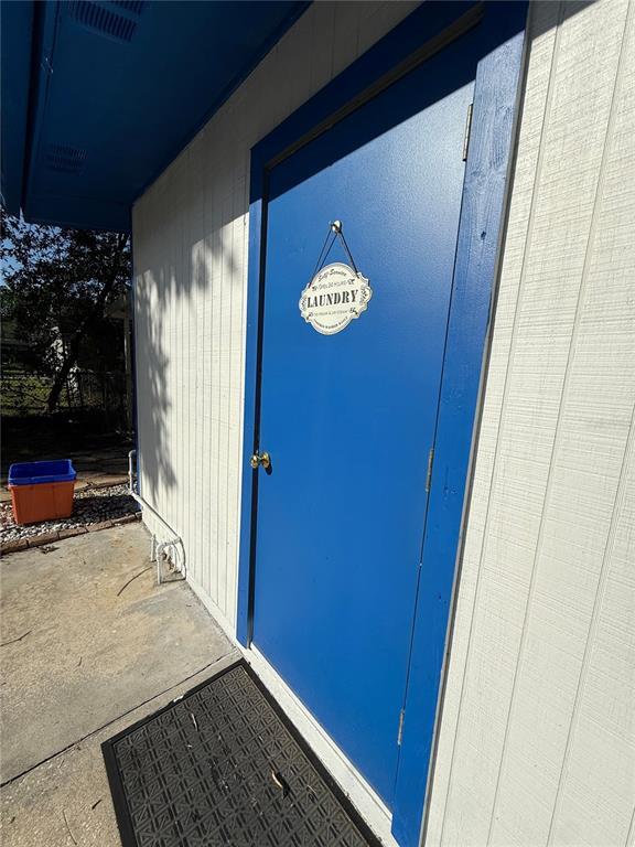 Building Photo - 4005 NW 21st Dr