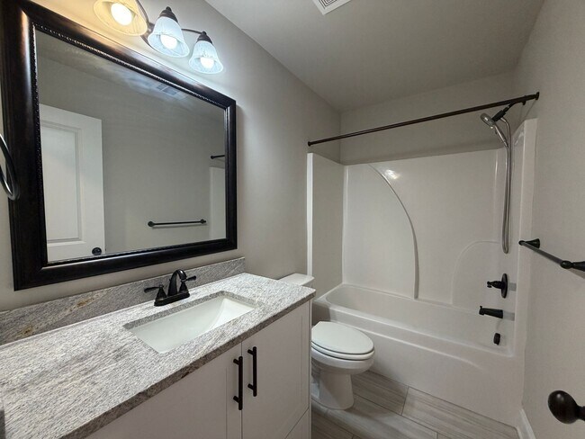 Building Photo - 3500 Hilltop Trl