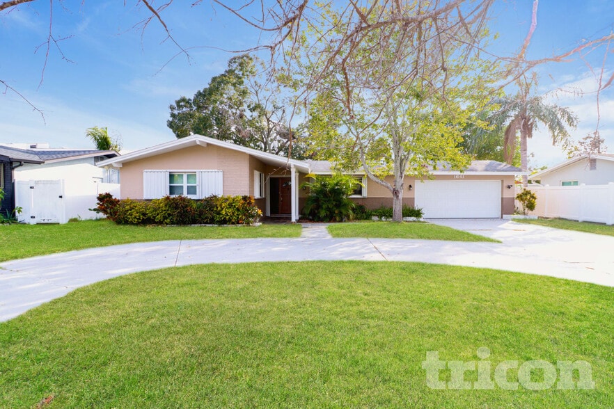 Primary Photo - 1641 Patlin Cir N