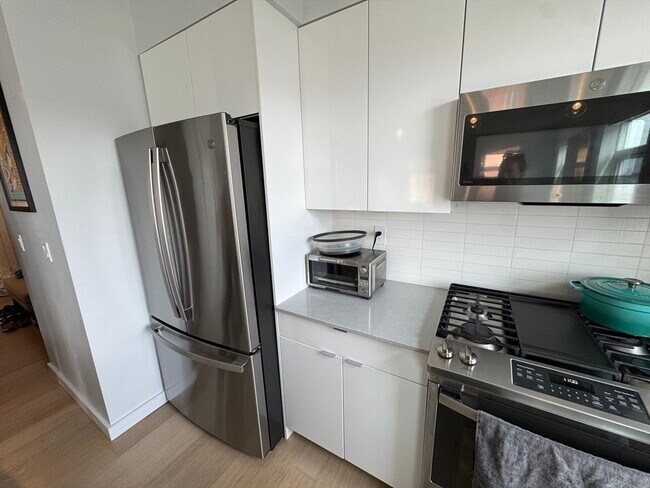 Building Photo - 1 Lisbon St