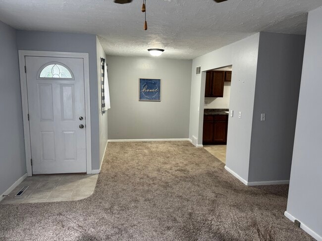 Building Photo - 518 W Sherman St