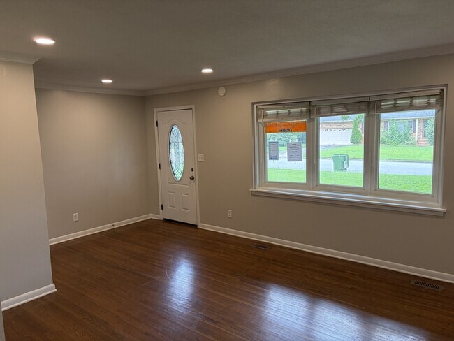 Building Photo - 4 Bed / 4 Bath House for Rent in Huntsville, AL 35803