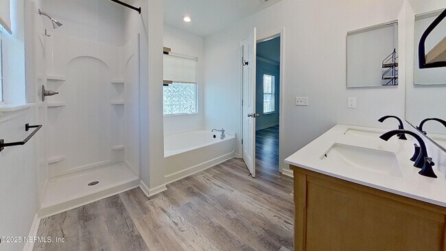 Building Photo - 12275 Deersong Dr