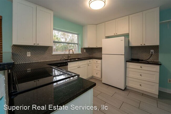 Building Photo - 64 Fullerwood Dr