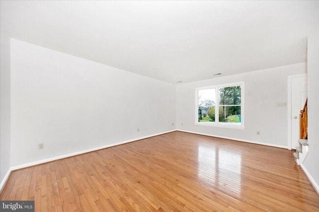 Building Photo - 1552 Crest View Ave