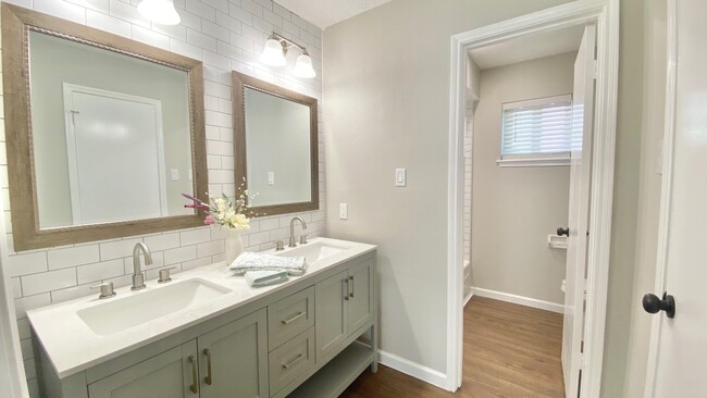 Master Bathroom - 22226 Woodrose Dr