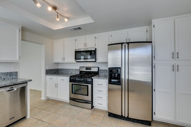 Building Photo - Cozy 3 bedroom single story house in Green Valley
